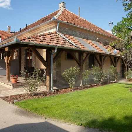 Vadvirag Apartmán *